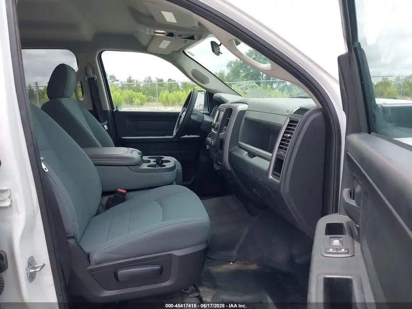 2017 RAM 1500 TRADESMAN  4X2 5'7 BOX