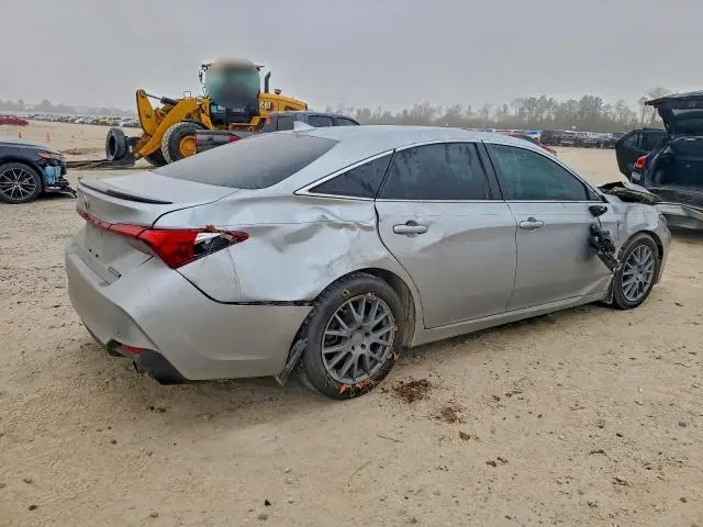 2019 TOYOTA AVALON XLE  