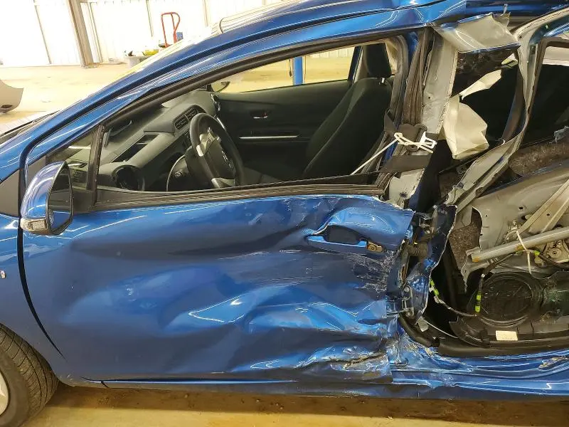 2015 TOYOTA PRIUS C TWO  