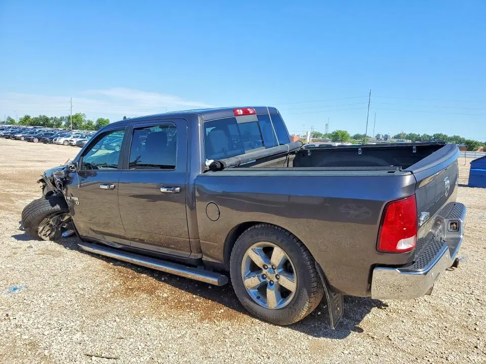 2017 RAM 1500 SLT  