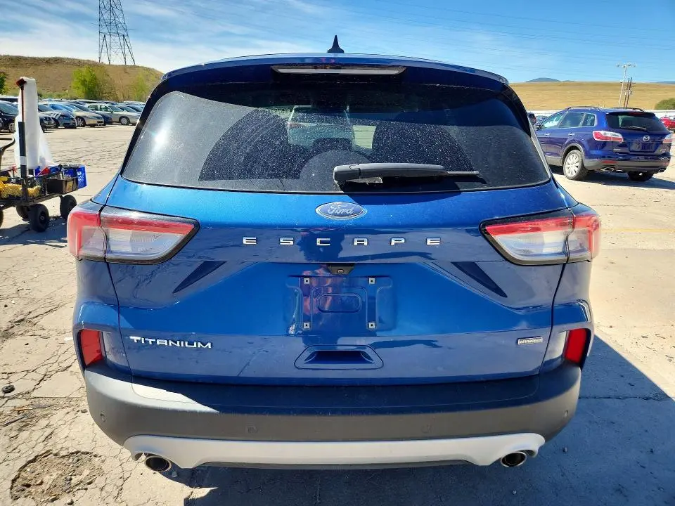 2022 FORD ESCAPE TITANIUM  