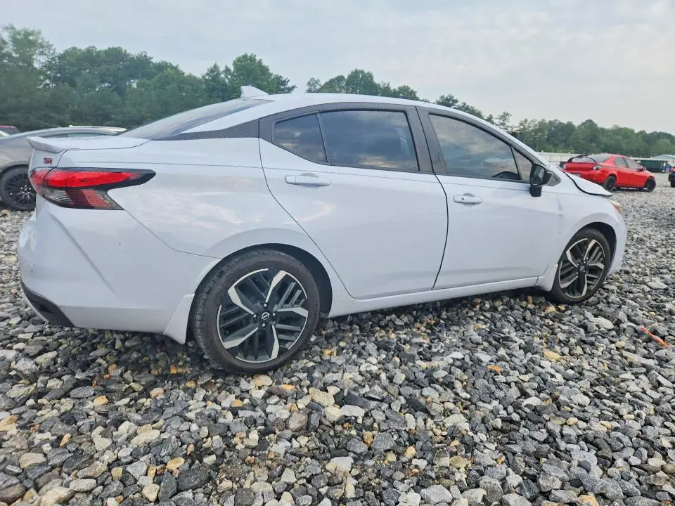 2024 NISSAN VERSA SR  