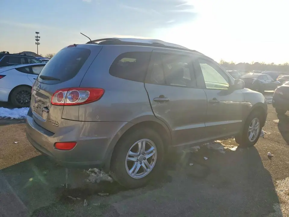 2011 HYUNDAI SANTA FE GLS  
