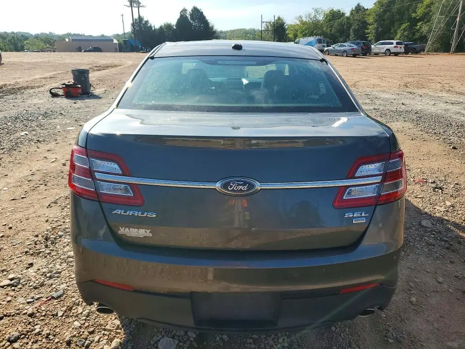 2016 FORD TAURUS SEL  