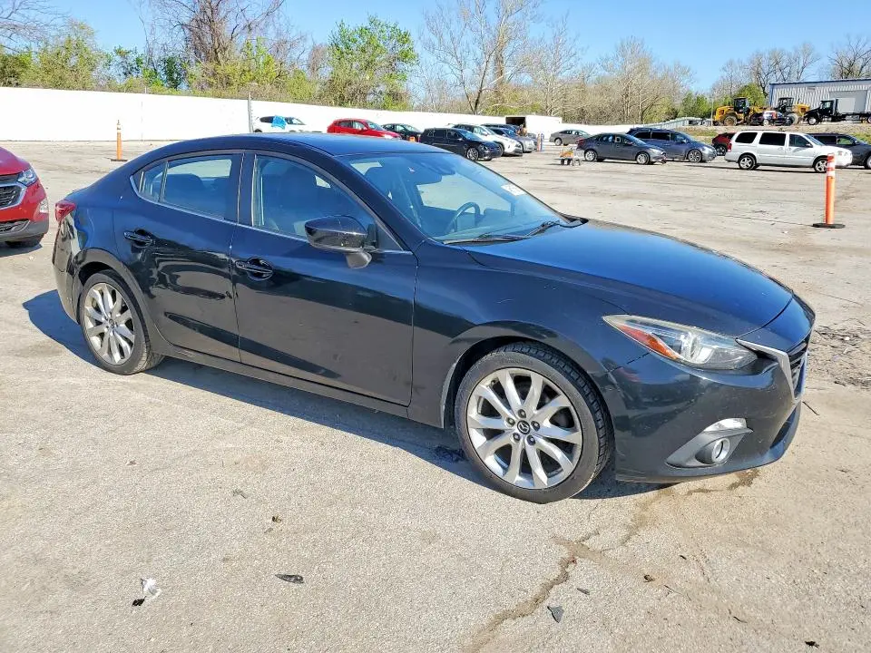 2016 MAZDA MAZDA3   