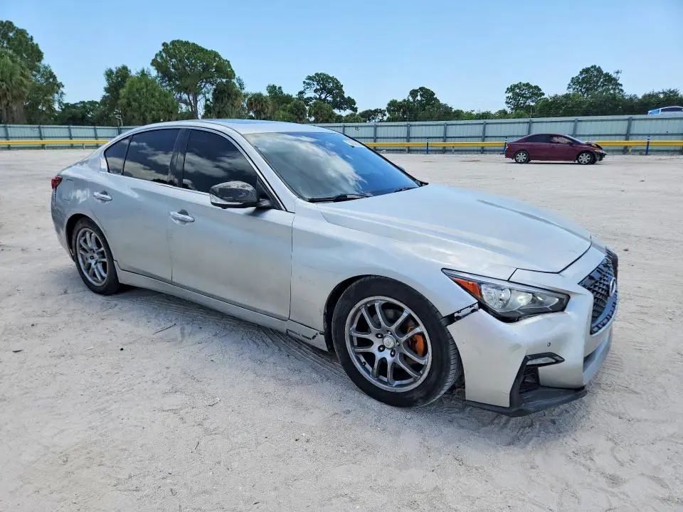 2017 INFINITI Q50 RED SPORT 400  