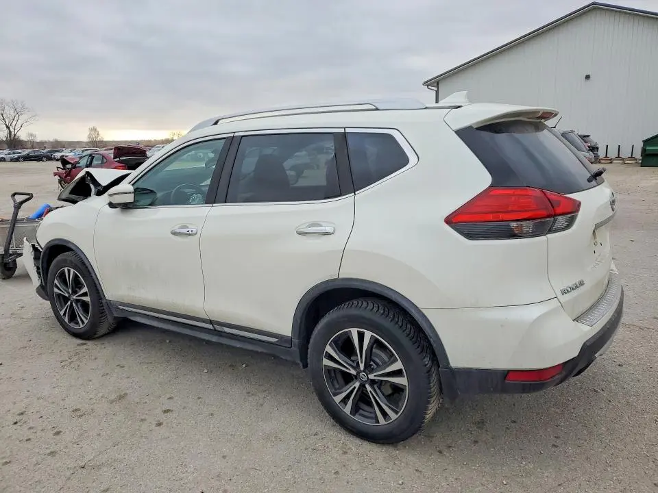 2017 NISSAN ROGUE SL  