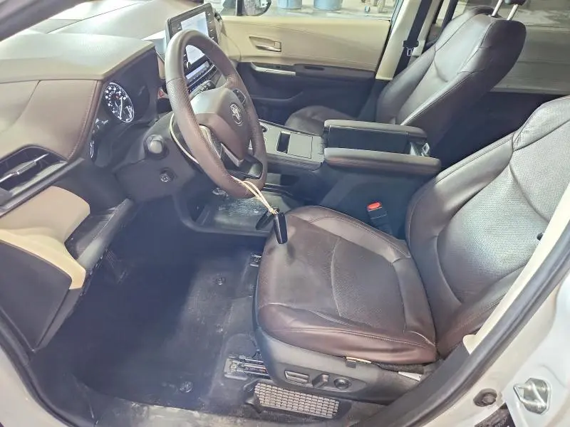 2024 TOYOTA SIENNA PLATINUM 7-PASSENGER  