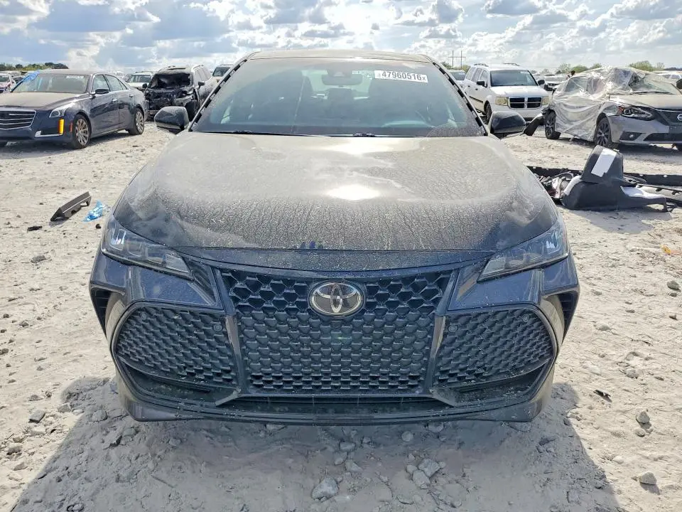 2020 TOYOTA AVALON XSE  