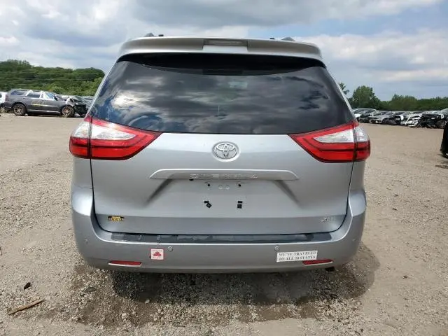 2015 TOYOTA SIENNA XLE  