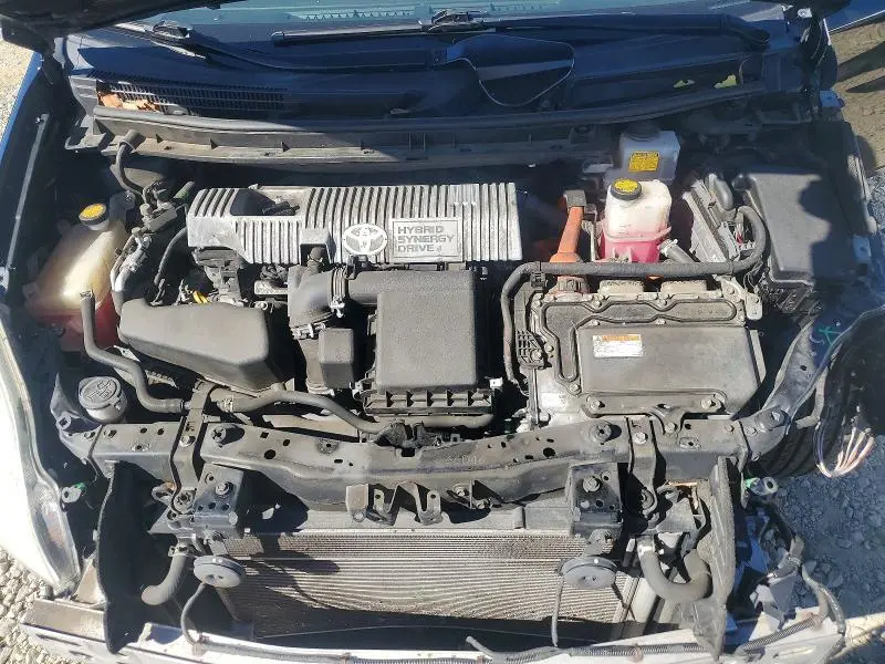 2013 TOYOTA PRIUS PERSONA SERIES SE  