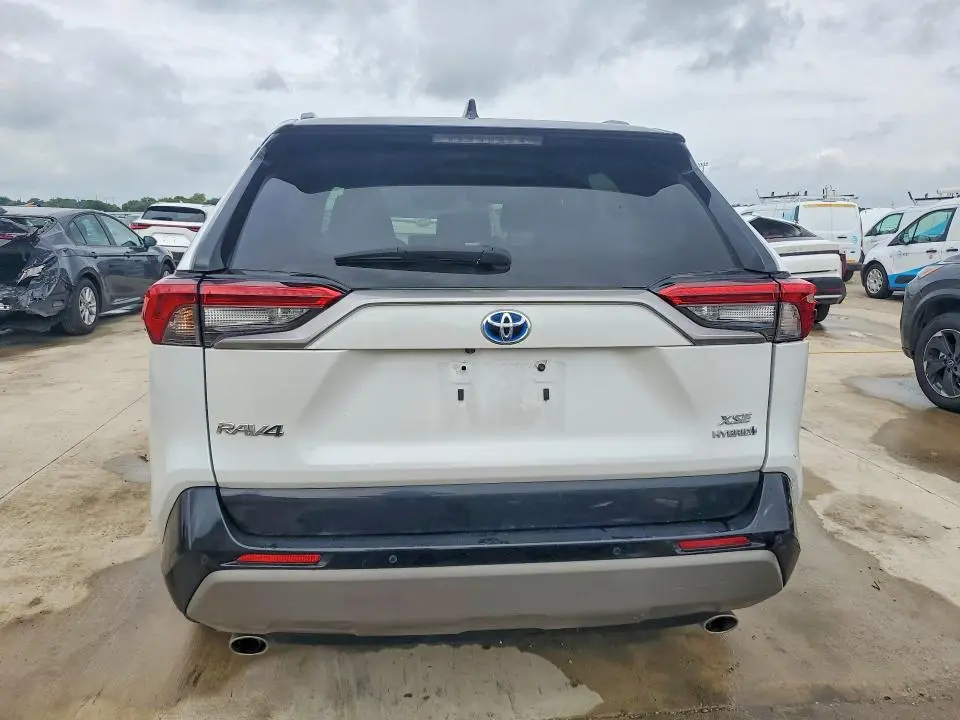 2024 TOYOTA RAV4 XSE  