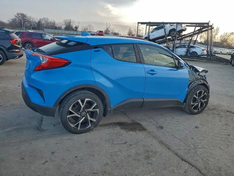 2019 TOYOTA C-HR XLE  
