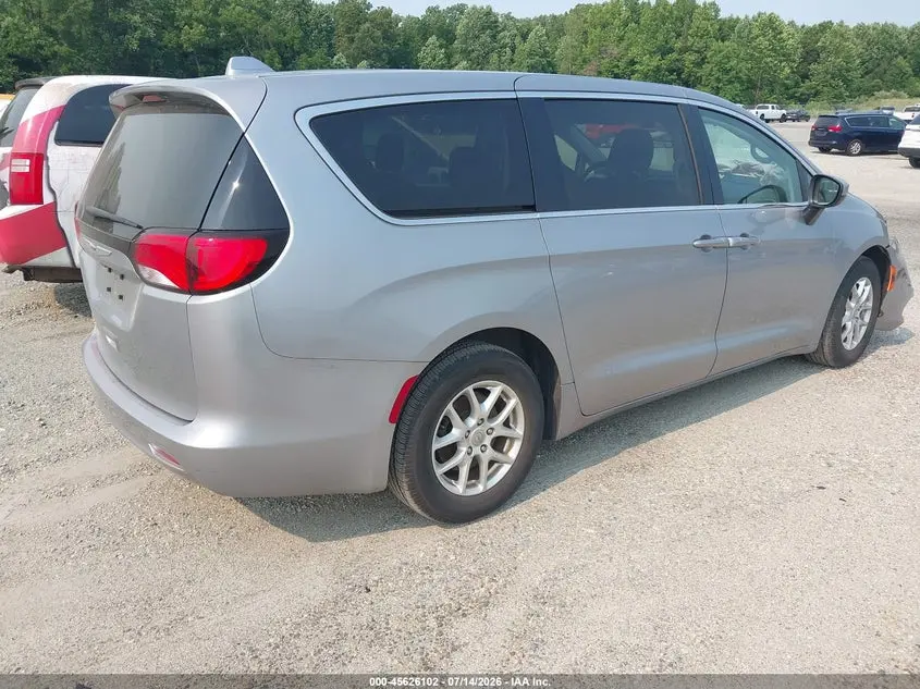 2020 CHRYSLER VOYAGER LX