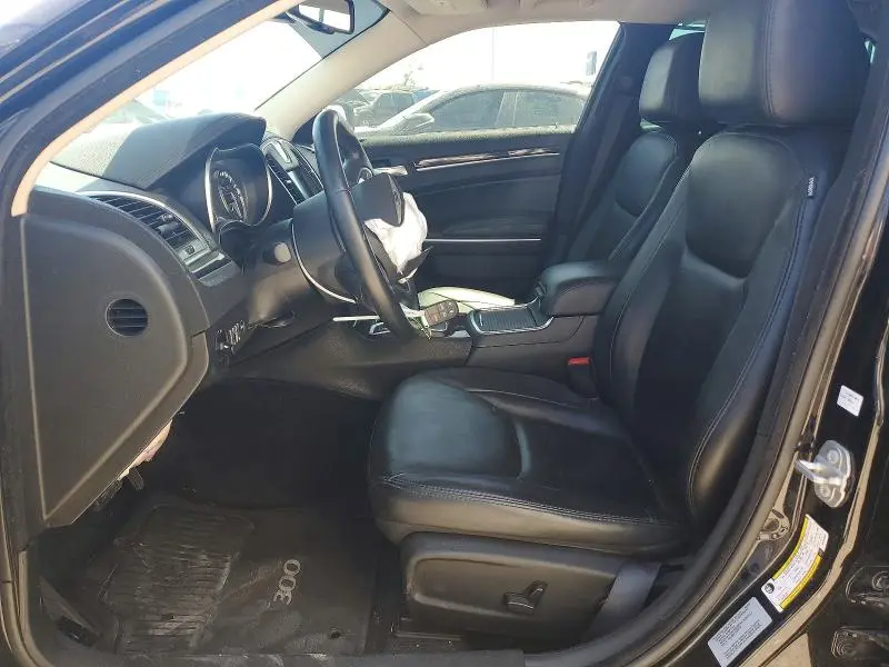 2016 CHRYSLER 300 LIMITED  