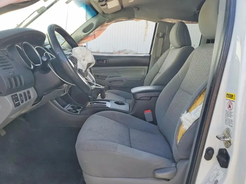 2015 TOYOTA TACOMA   