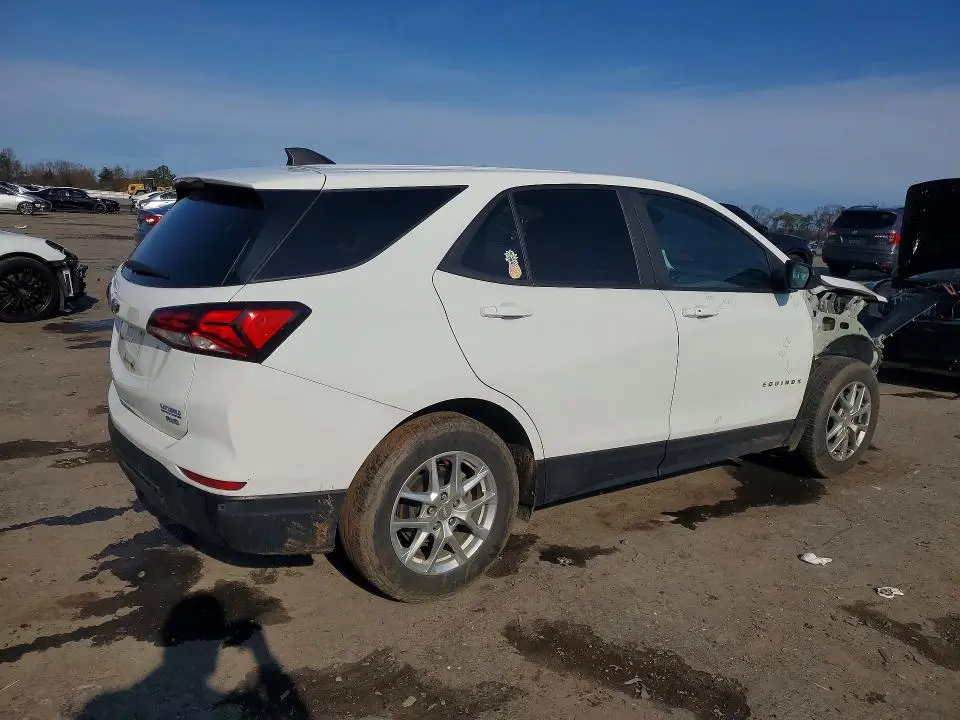 2022 CHEVROLET EQUINOX LS  