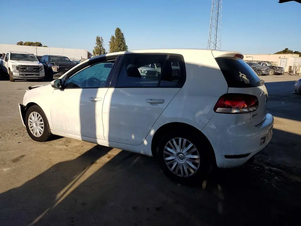2013 VOLKSWAGEN GOLF   