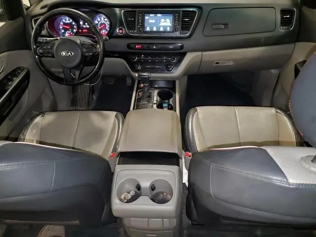 2017 KIA SEDONA LX  