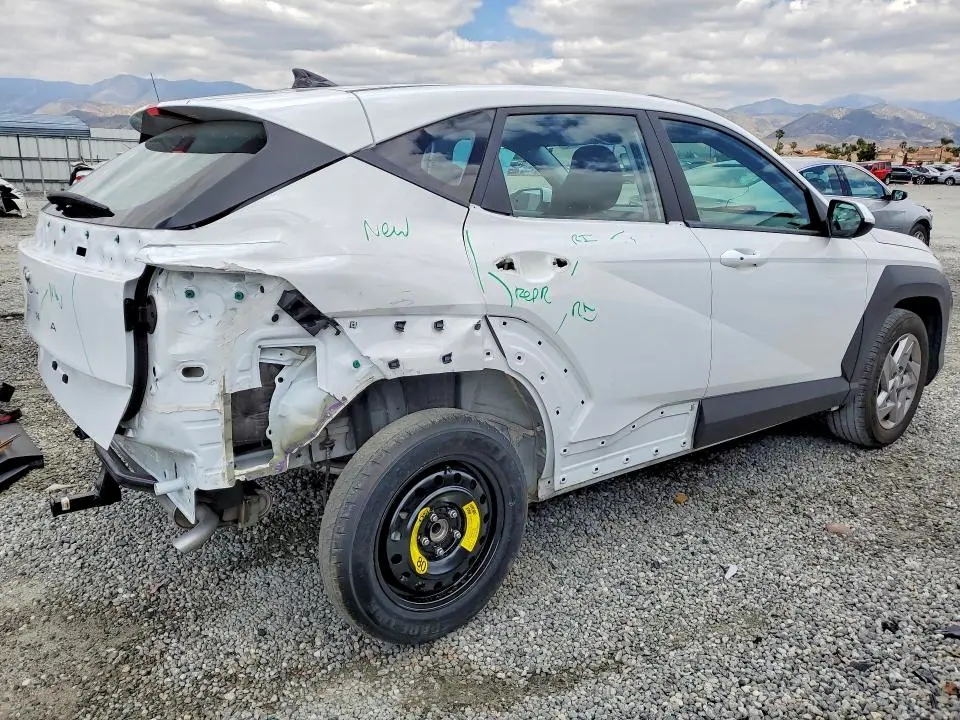 2025 HYUNDAI KONA SE  