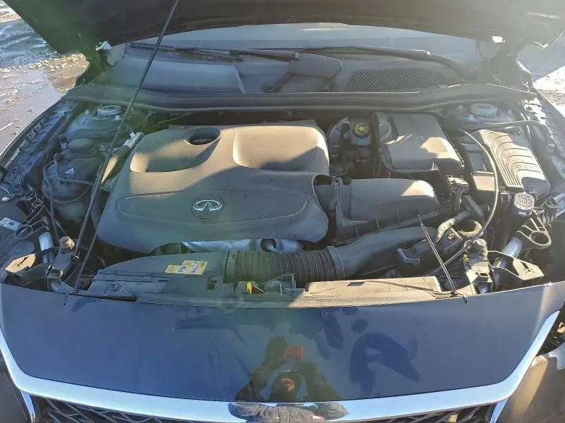 2017 INFINITI QX30 BASE  