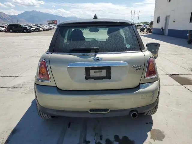 2010 MINI COOPER   