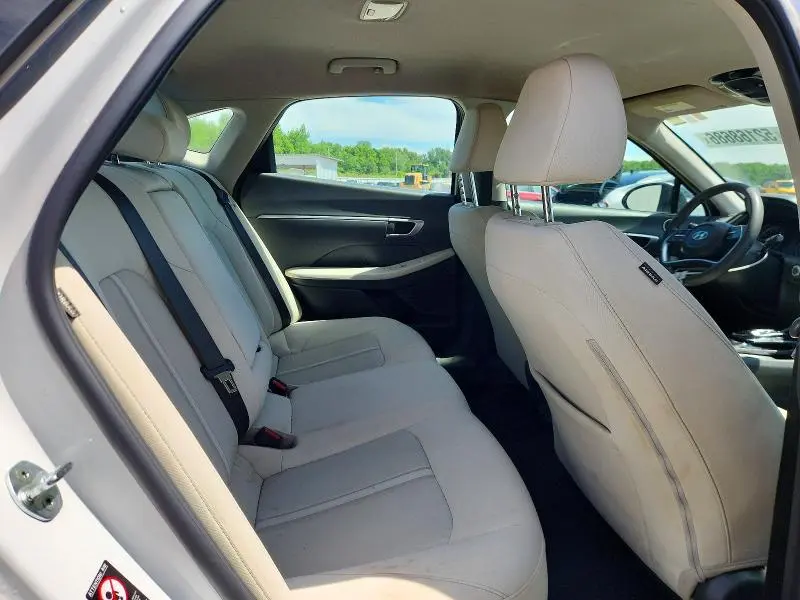 2022 HYUNDAI SONATA SEL  