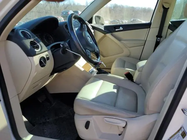 2013 VOLKSWAGEN TIGUAN S  