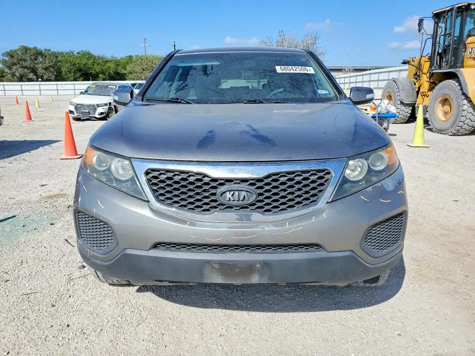 2013 KIA SORENTO LX  