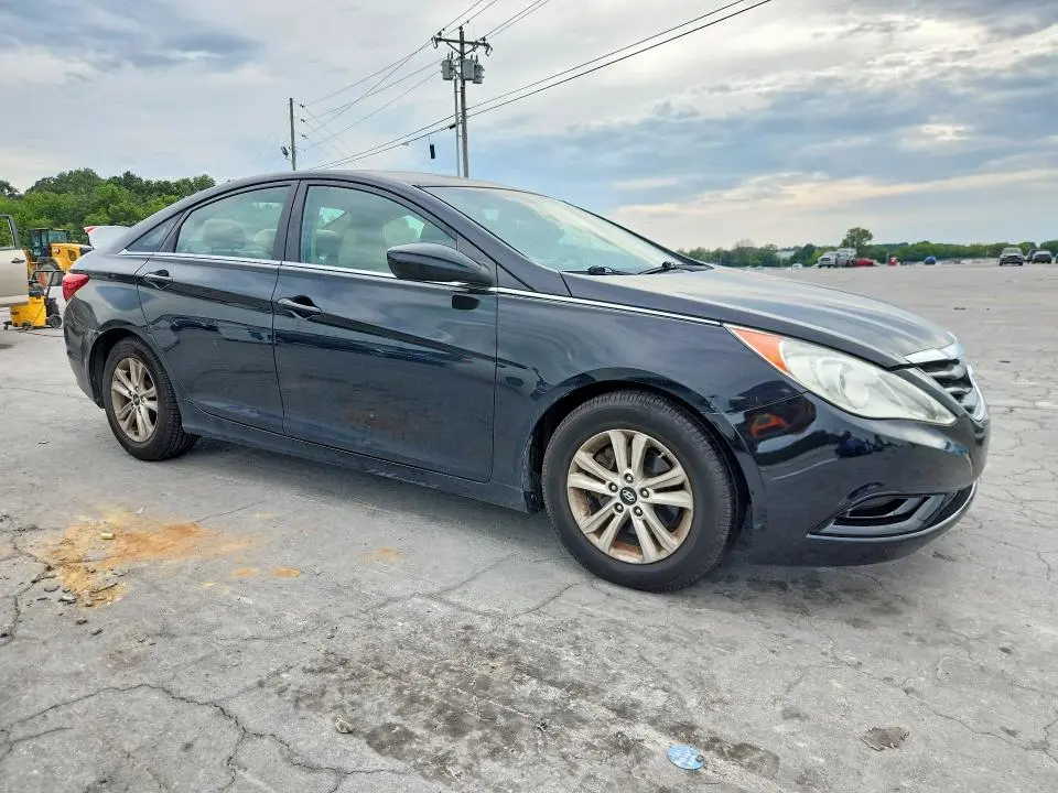 2011 HYUNDAI SONATA GLS  