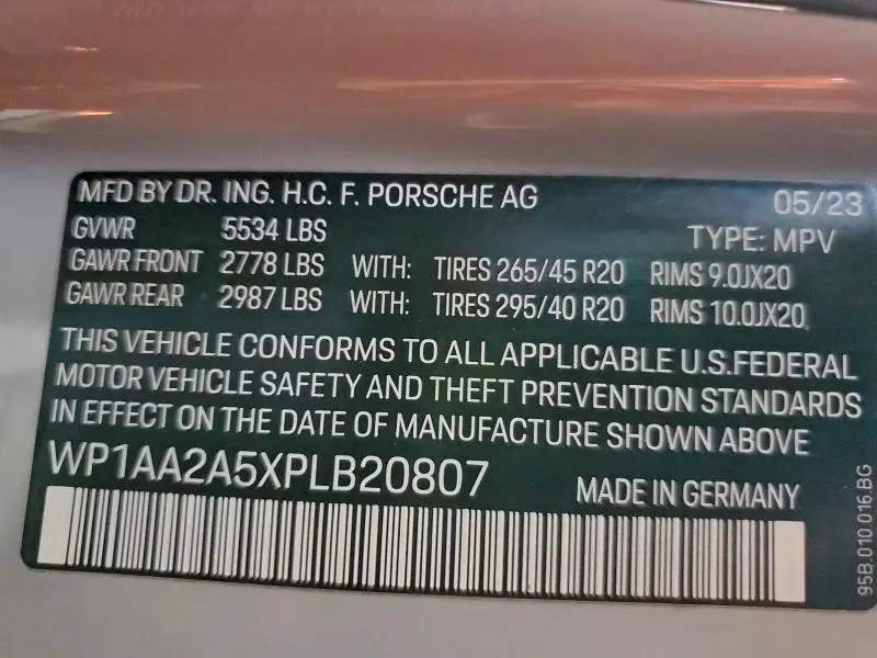 2023 PORSCHE MACAN BASE  