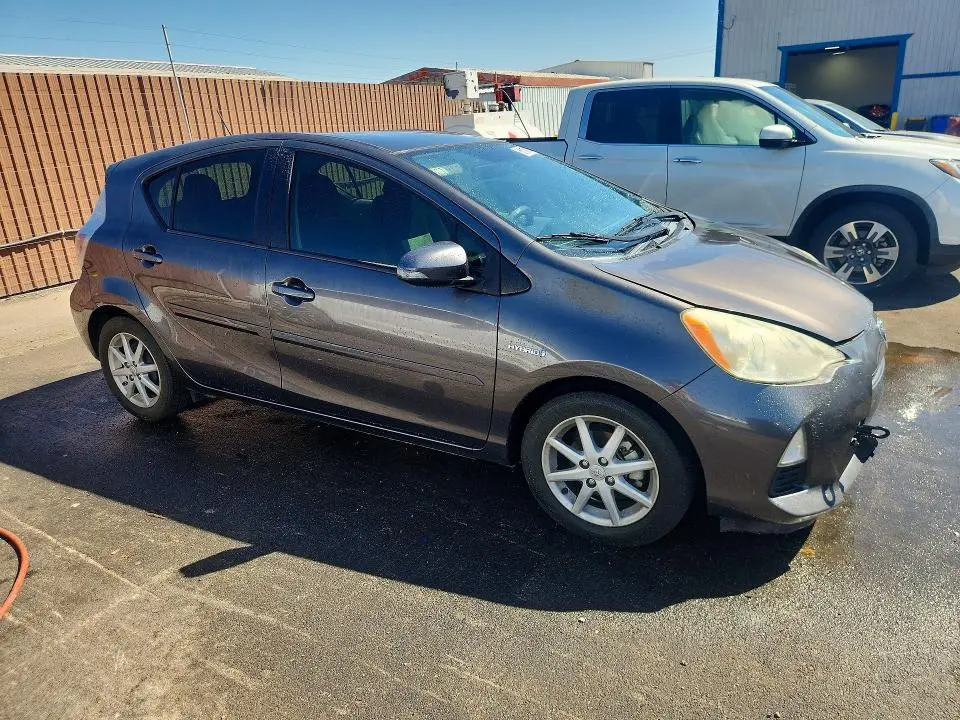 2013 TOYOTA PRIUS C THREE  