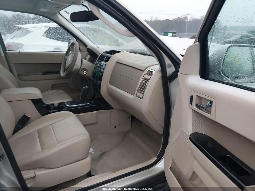 2011 FORD ESCAPE LIMITED