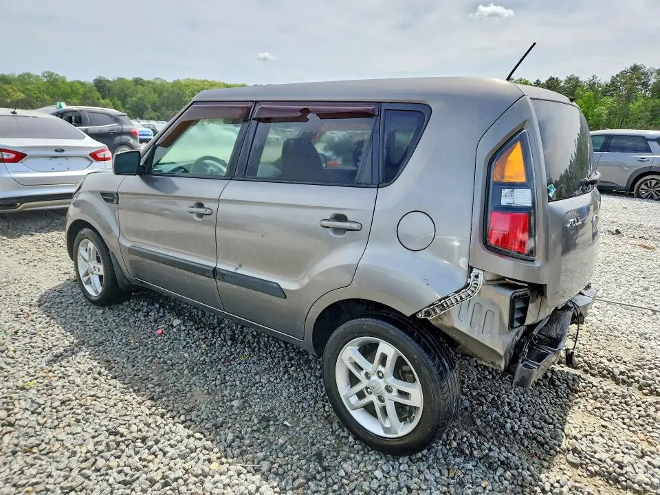 2011 KIA SOUL +  