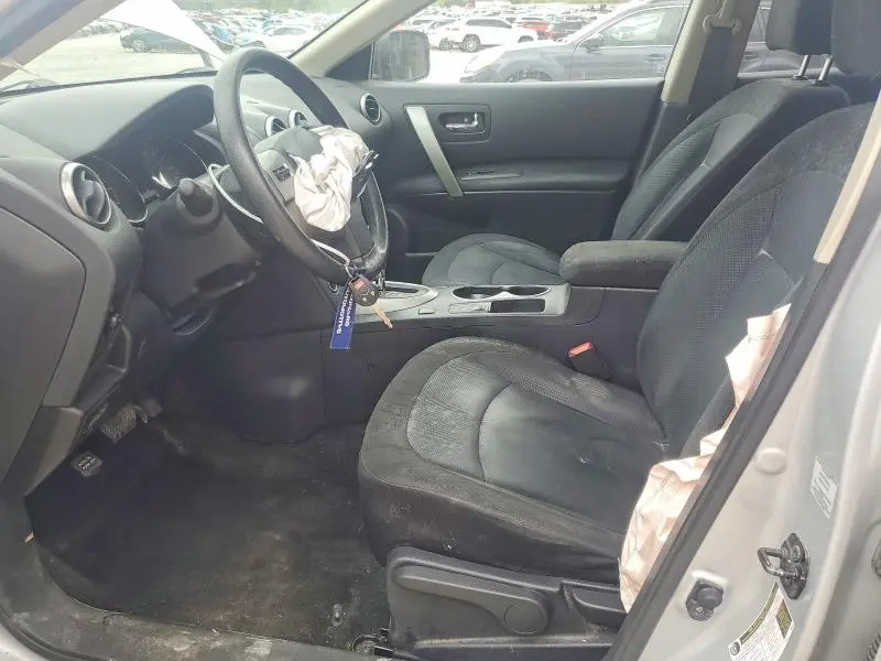 2013 NISSAN ROGUE S  