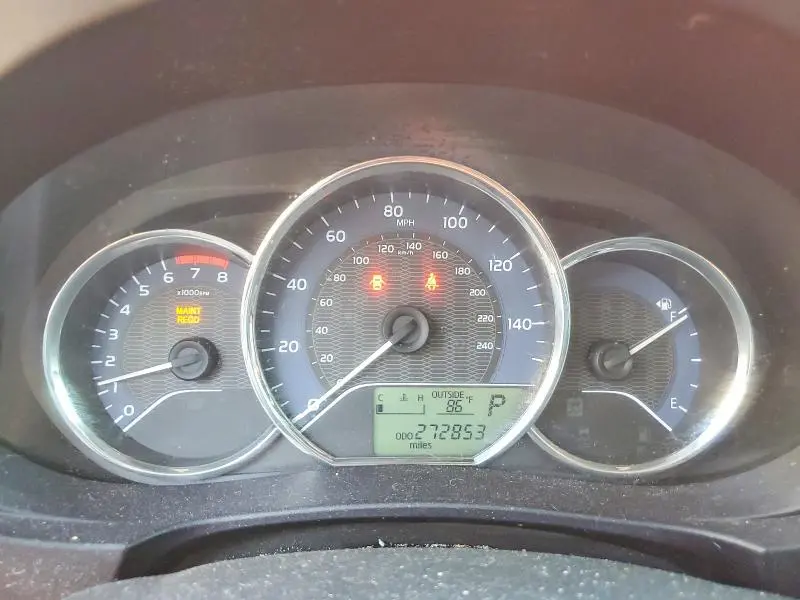 2015 TOYOTA COROLLA LE PLUS  