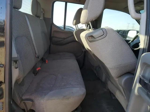 2010 NISSAN FRONTIER CREW CAB SE  