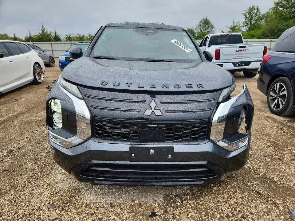 2026 MITSUBISHI OUTLANDER SE  