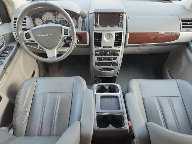 2010 CHRYSLER TOWN & COUNTRY TOURING  