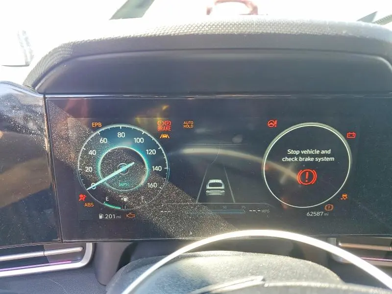 2022 HYUNDAI ELANTRA LIMITED  