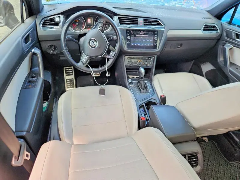 2021 VOLKSWAGEN TIGUAN SE  