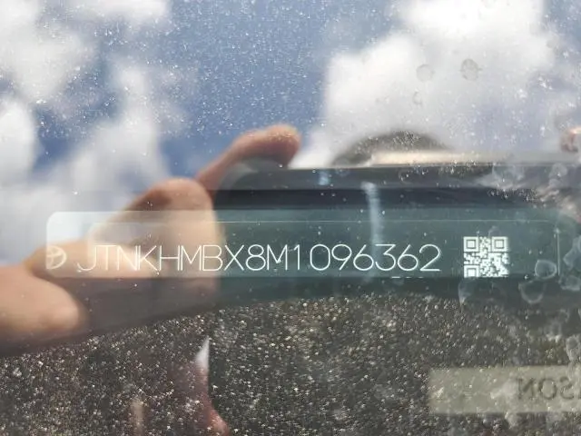 2021 TOYOTA C-HR XLE  