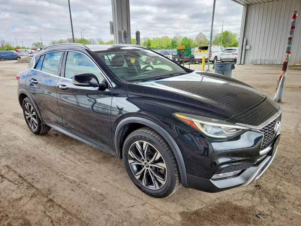 2017 INFINITI QX30 PREMIUM  