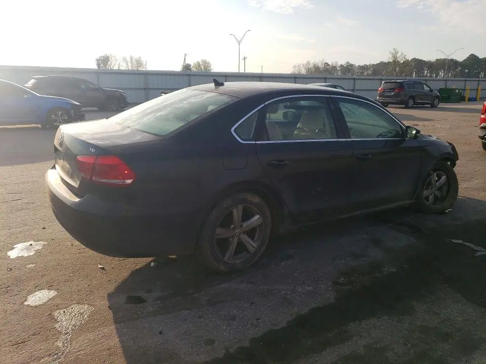 2015 VOLKSWAGEN PASSAT S  