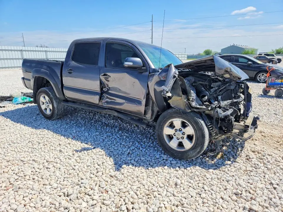 2015 TOYOTA TACOMA   