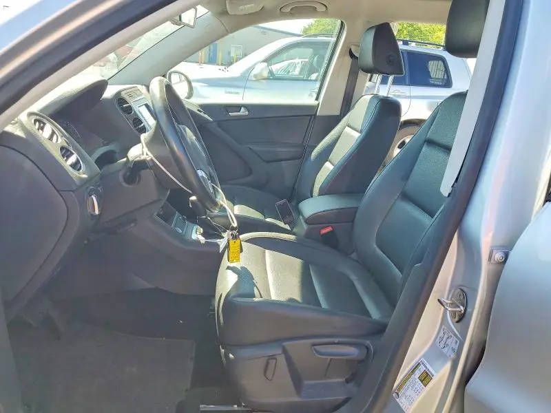 2017 VOLKSWAGEN TIGUAN S  