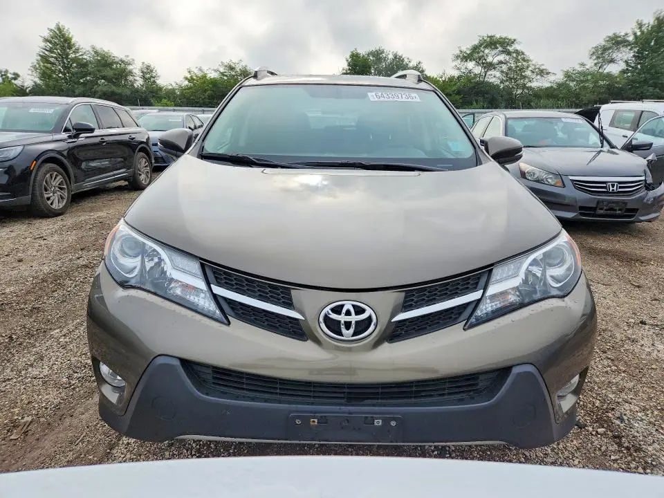 2015 TOYOTA RAV4 XLE  