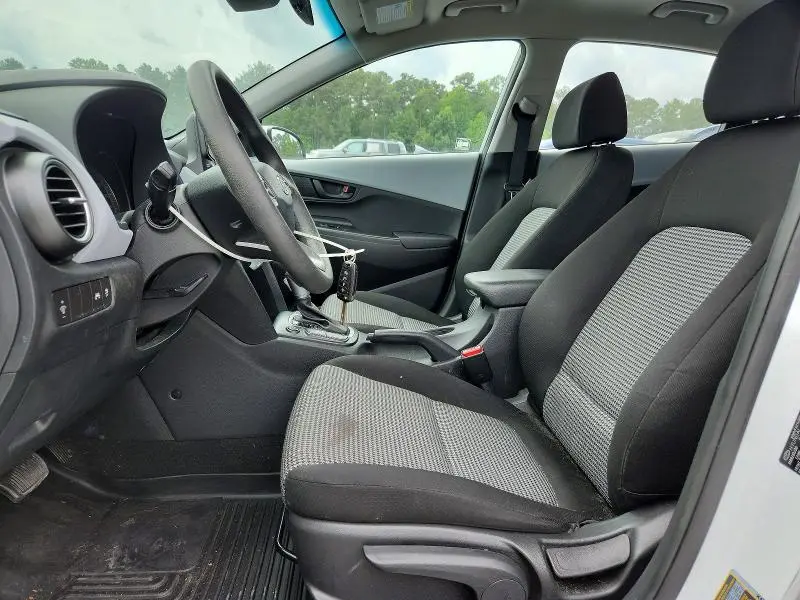 2020 HYUNDAI KONA SE  