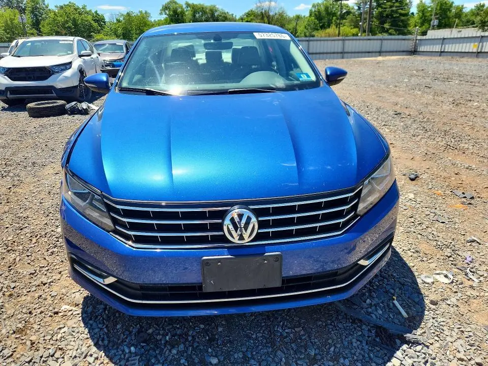 2016 VOLKSWAGEN PASSAT SE  