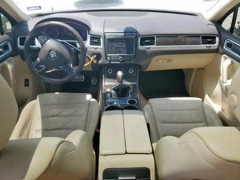 2017 VOLKSWAGEN TOUAREG EXECUTIVE  
